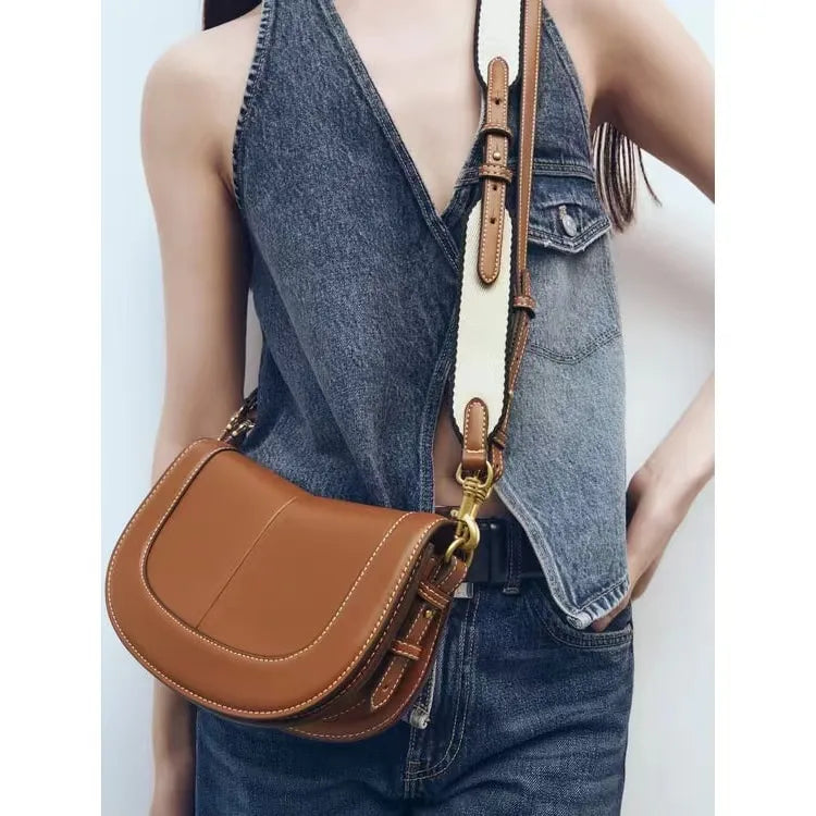 Women's Pu Leather Solid Color Classic Style Sewing Thread Semicircle Magnetic Buckle Flip Cover Crossbody Bag